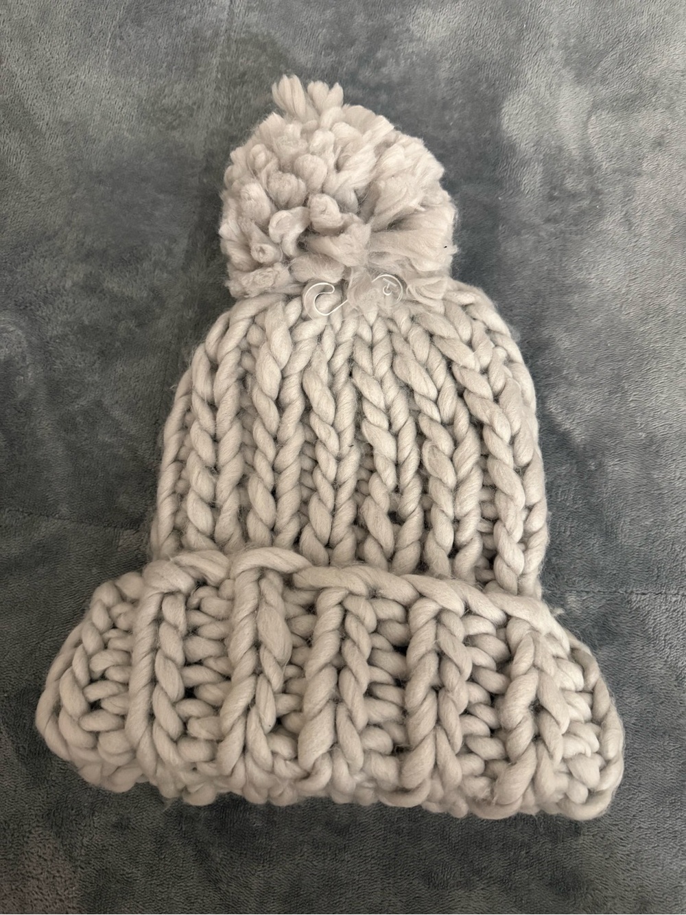 Chunky Knit Pom Beanie - Light Gray